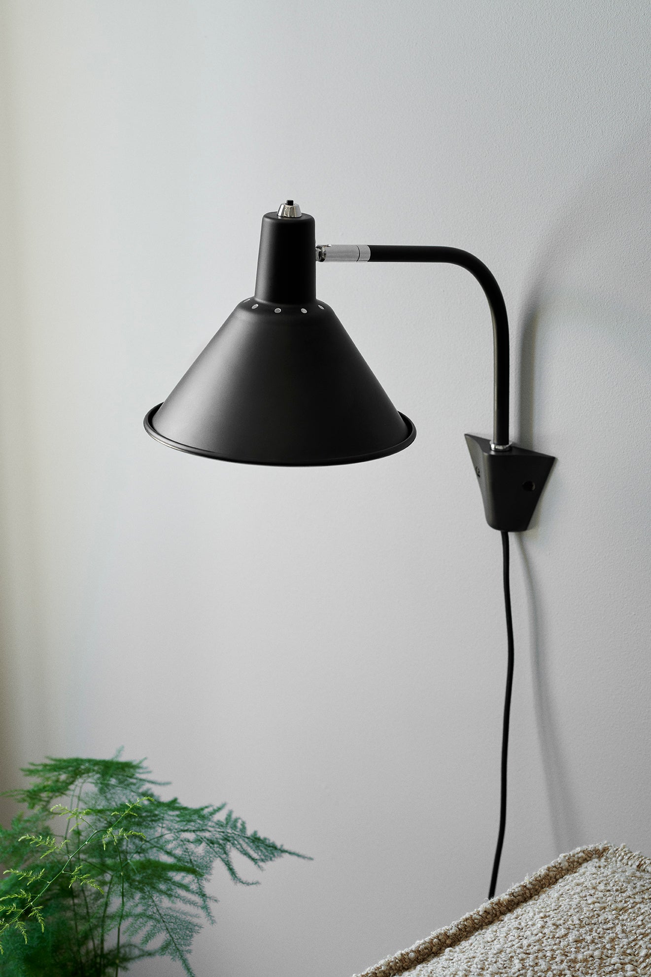 Arcon Wall Lamp - Black / Chrome - PRE-ORDER - NUAD
